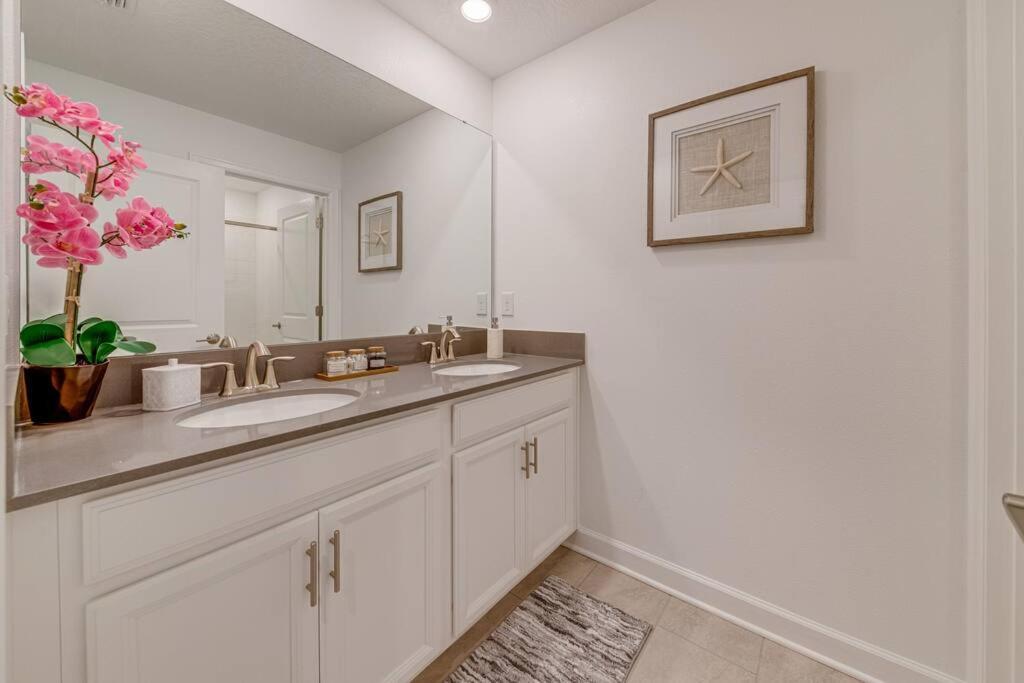 Newly Listed Townhouse Storey Lake, Free Waterpark Кіссіммі Екстер'єр фото