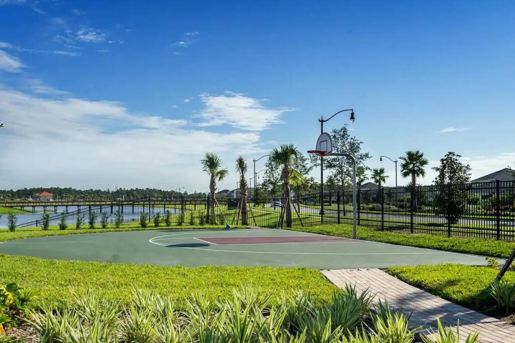 Newly Listed Townhouse Storey Lake, Free Waterpark Кіссіммі Екстер'єр фото