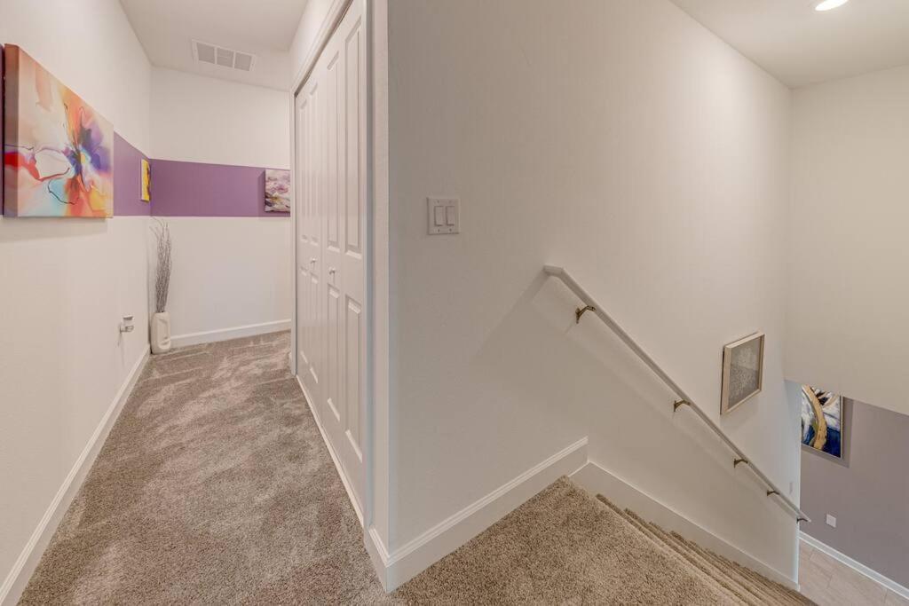 Newly Listed Townhouse Storey Lake, Free Waterpark Кіссіммі Екстер'єр фото